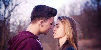 Flirting is An Art- Master It With These Tips-likelovequotes