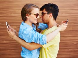 Why 'Happy Couples' Post less about their Relationship on Social Media